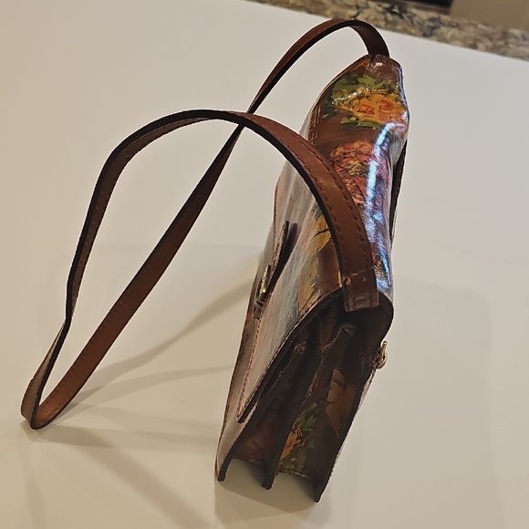 Patricia Nash Brown Multi-Color Travel Stamp Shoulder Bag 9"x7" - Picture 5 of 12